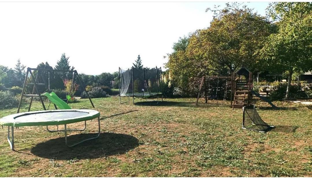 N°2 Gite 4 Personnes* Au Coeur De La Nature Saint-Aubin-de-Nabirat Ngoại thất bức ảnh